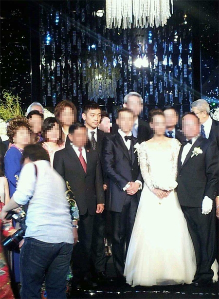 '군복무' 비, 결혼식 사회 깜짝 등장 '군복무' 비, 결혼식 사회 깜짝 등장
