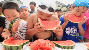 [영상구성] 수박 빨리 먹기 대회