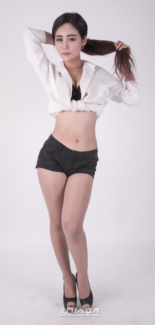 포토]레이싱모델 신라희 개미허리 인증 | 모바일 Jtbc뉴스
