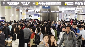 제주공항 운항 재개…일부 지연·결항