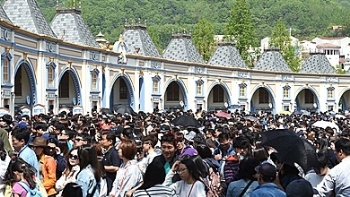 “돈있음 시간 없고, 시간있음 돈 없고“…여행· 캠핑 못해