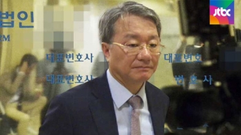 '전관' 홍만표, '싹쓸이 수임'에 '몰래 변론' 정황까지