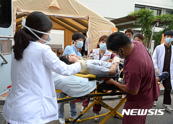 '원격의료' 정부 밀어부치기 통할까?…의협 '의료영리화·오진급증' 반발