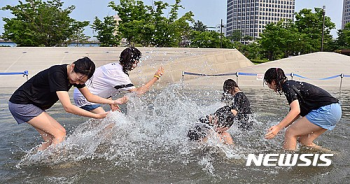 전국 폭염특보 확대…서울 34도로 올해 최고기온