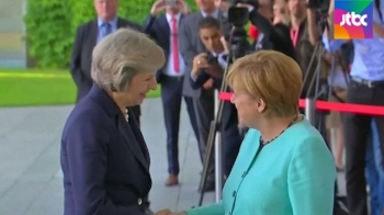 영국 메이-독일 메르켈, 첫 정상회담…EU 탈퇴 논의