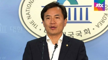 김진태, '언론사 관계자 유착설' 제기…이 시점서 왜?