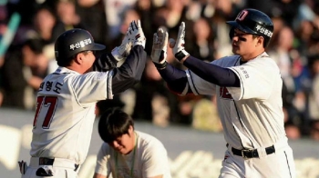 두산, 한국시리즈 2연패 '한발짝 더'…NC 꺾고 2연승