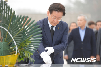 광주 찾은 이재명 “없는 길 찾지 말고, 탄핵 돌입해야“