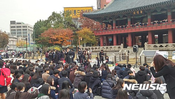 중고생들 “우리가 나라 바꾸자“…박 대통령 하야 촉구