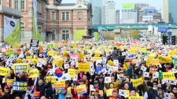 촛불집회 25만명 돌파…보수단체 집회도 수만명 참여