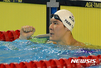 페이스 되찾은 박태환…자유형 100m·1500m '금메달'