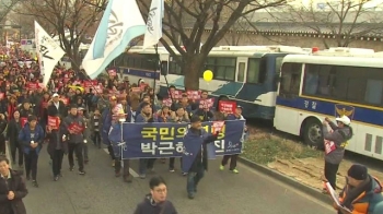 [6차촛불] 청와대 '1분 거리'…골목마다 경찰 차벽 '긴장감'