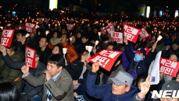 박 대통령 3차담화 후 첫 광주촛불집회 '더 거세진 분노'