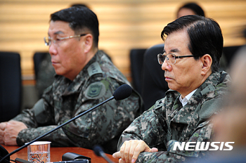 한민구, 전군에 감시 및 경계태세 강화 지시