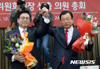 민주당 “정우택은 친박, 친박 지도부와는 당분간 안만나“