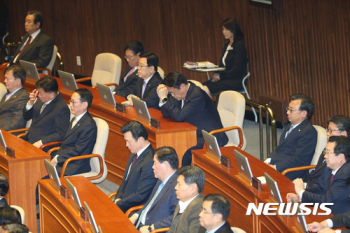 민주당 “친박-최순실측 사전모의, 새누리도 공범 입증“