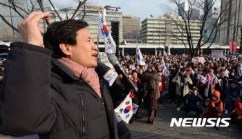 김진태 “내가 무슨 죄 있나…종북 척결하자는 게 죄냐?“