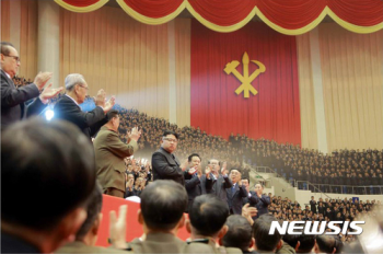 북한 김정은생일 '명절' 지정 가능성…통일부 “관련 정보 없다“