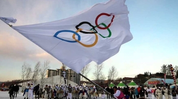 평창 동계 올림픽 성화봉 공개…입장권 예매도 시작