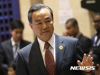 중국 왕이 “자국 안전위해 타국 희생 안돼“…사드 반대 재확인