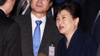 검찰 소환되는 박 전 대통령, '포토라인 메시지' 주목