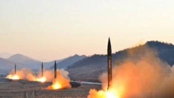 군 “북한 미사일, 정상 발사 못한 듯“