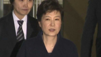 박근혜, 두 번째 구치소 조사…'책임 떠넘기기' 여전