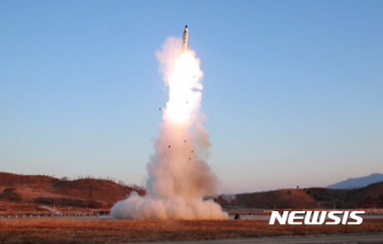 북한, 평남 북창서 탄도미사일 발사…수초만에 공중폭발