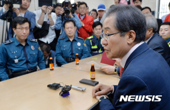 한국당 “자유대한민국 지켜 달라“…사전투표 참여 호소