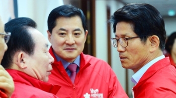 한국당, SBS 항의 방문…홍 '뉴스 폐지' 발언 해명엔 '진땀'
