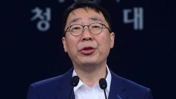 문 대통령, '세월호 참사' 기간제 교사 순직 인정 지시