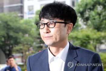 '제보조작' 이준서 검찰소환…“이유미에 윗선 지시 없었다“