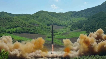 북한 “ICBM '화성-14형' 발사 성공…김정은 직접 관찰“