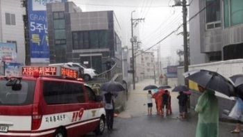 안전처 “중부 폭우로 사망·실종 6명“…주택 680여채 잠겨