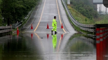 차량 잠기고 야영객 120여명 고립…경기 북부도 피해