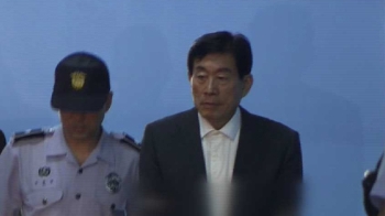 '정치공작 의혹' 원세훈 검찰 소환…MB 보고·관여 조사