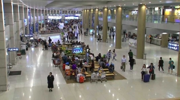 연휴 마지막 날, 11만여명 입국…인천공항 종일 '북적'