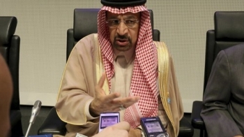 OPEC, 내년말까지 감산 유지 합의…러시아도 동참