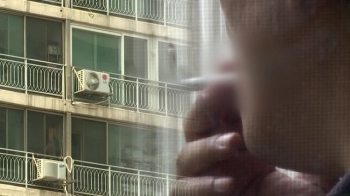 아파트 층간흡연, 경비원이 중재한다지만…실효성 '글쎄'
