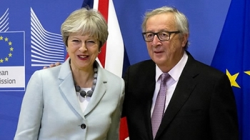 영국 총리, 'EU에 굴복' 비판에 '주고받기식 협상한 것' 반박