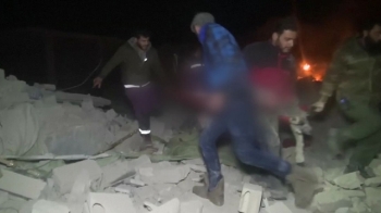 [해외 이모저모] 시리아 정부군, 반군 마을 공습…19명 사망