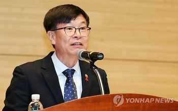 김상조 “가상화폐 불법행위는 범정부 부처 나서 규제해야“