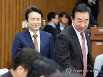 남경필, 복당후 첫 회의 참석…“사랑받는 한국당 되도록 최선“