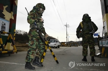 철원 최전방 GOP 철책 앞까지 무단출입한 40대 붙잡아