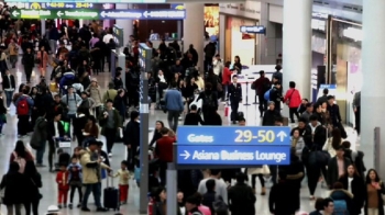 공항도 '북적' 하루 9만 8천명 출국…역대 최고 전망