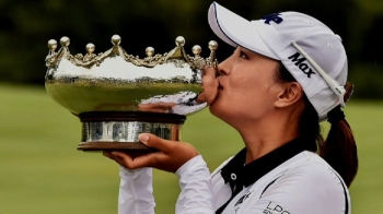 고진영, LPGA 데뷔전서 14언더파 '우승'…67년 만의 대기록