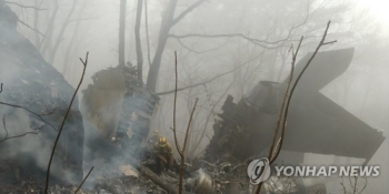 공군 “F-15K 잔해 수색 재개…조종사 2명 순직 확인“