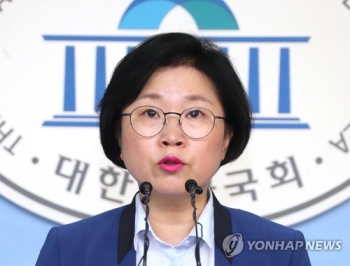 민주 “김성태 폭행사건 유감이나 농성 풀고 협상해야“