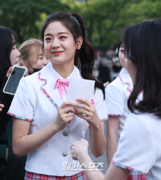 포토]'프로듀스48' 장규리 상큼한 미소 | JTBC 뉴스