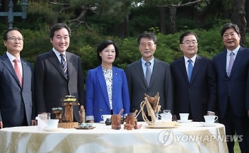 “남북 고위급회담서 연락사무소 논의…이산가족상봉도 의제“